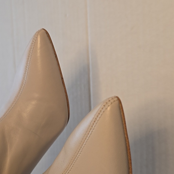 Guess Women's Slouchy Leather Ivory Ankle Boot sz 7 - Picture 10 of 12